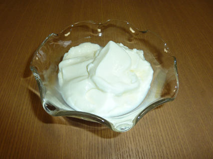 EasiYo(イージーヨー)をお皿に